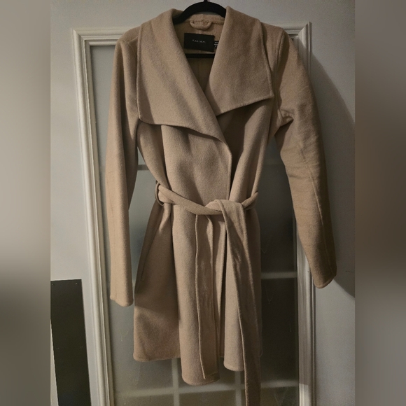 Tahari Wool Coat w/ tie belt - Picture 9 of 12